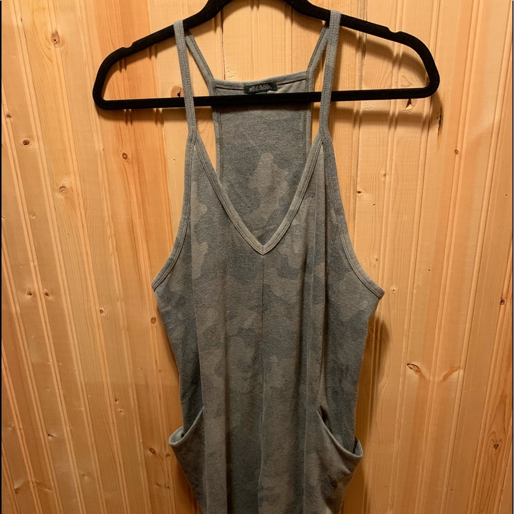 Camouflage jogger pant suit (Size medium)